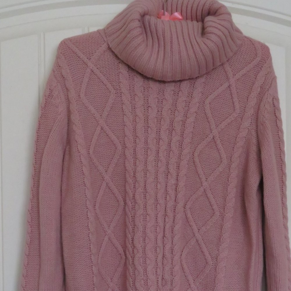 Pre-Loved Tradition DUSTY ROSE Turtleneck Sweater Small (K161)